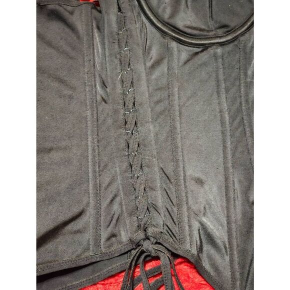 Victoria's Secret Y2K Black Corset - Picture 4 of 4